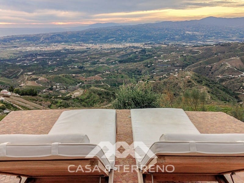 6 soveværelse Villa til salg i Algarrobo med swimmingpool garage - € 1.248.000 (Ref: 9007236)