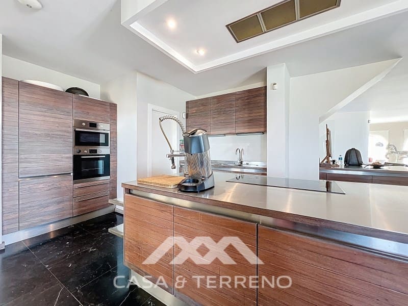 6 soveværelse Villa til salg i Algarrobo med swimmingpool garage - € 1.248.000 (Ref: 9007236)