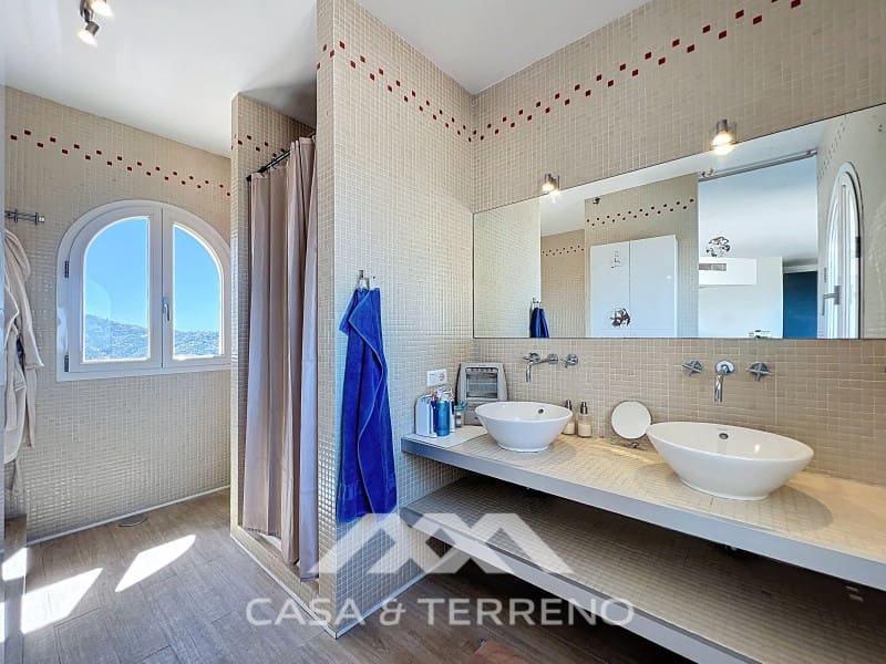 6 soveværelse Villa til salg i Algarrobo med swimmingpool garage - € 1.248.000 (Ref: 9007236)