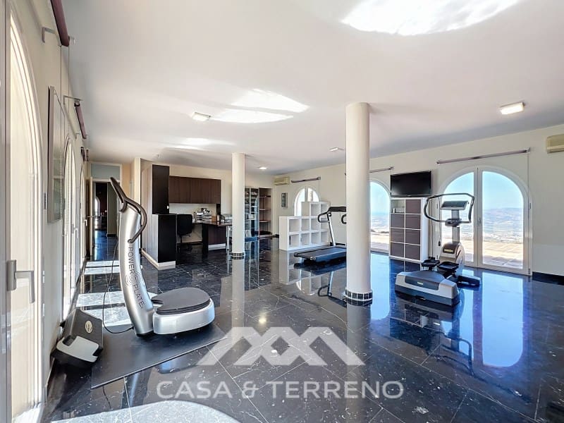 6 slaapkamer Gastenverblijf/B&B te koop in Algarrobo met zwembad garage - € 1.248.000 (Ref: 9007237)