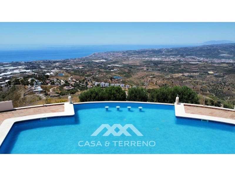 6 slaapkamer Gastenverblijf/B&B te koop in Algarrobo met zwembad garage - € 1.248.000 (Ref: 9007237)