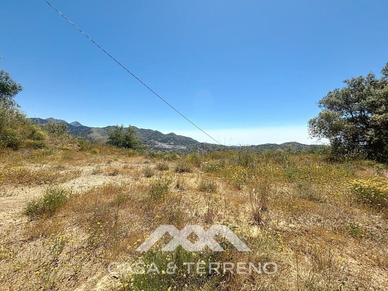 Grunde uden byggetilladelser til salg i Canillas de Albaida - € 106.000 (Ref: 9007238)