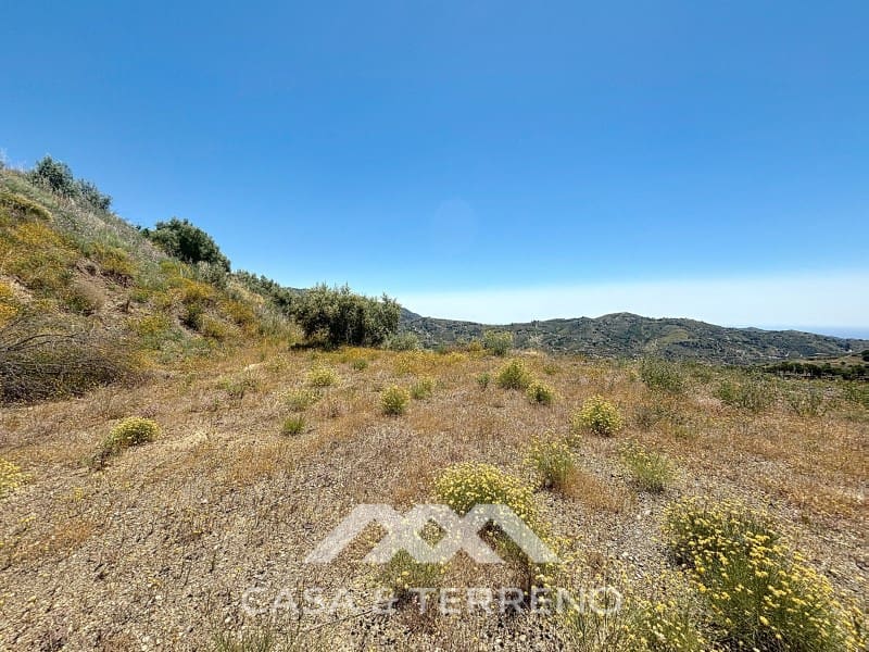 Grunde uden byggetilladelser til salg i Canillas de Albaida - € 106.000 (Ref: 9007238)