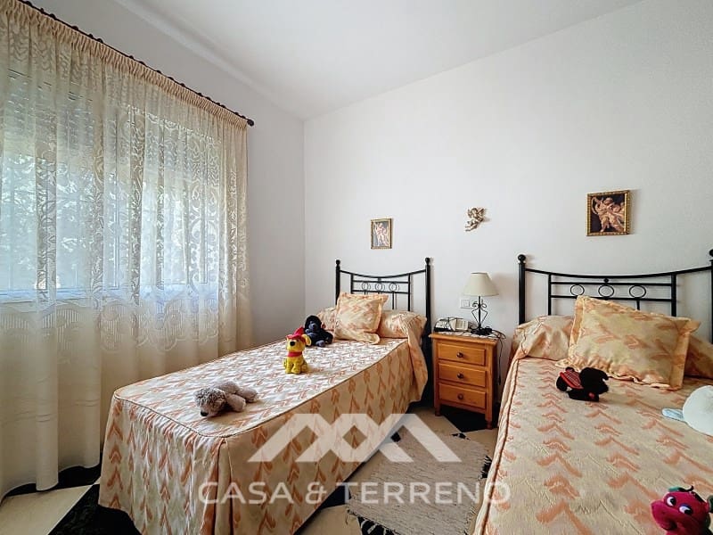 5 sypialnia Willa na sprzedaż w Vinuela z basenem garażem - 360 000 € (Ref: 9008612)