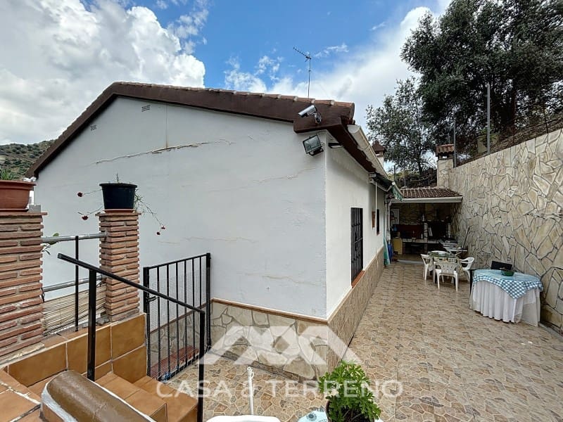 5 sypialnia Willa na sprzedaż w Vinuela z basenem garażem - 360 000 € (Ref: 9008612)