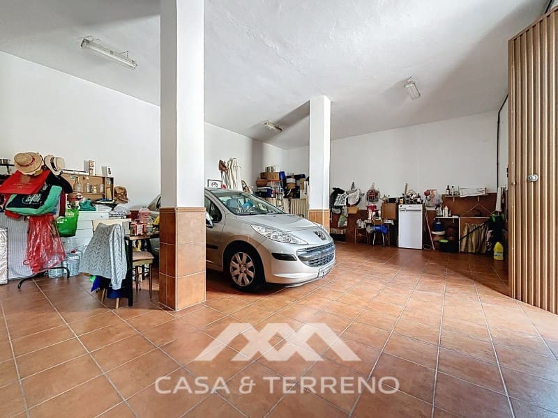 5 sypialnia Willa na sprzedaż w Vinuela z basenem garażem - 360 000 € (Ref: 9008612)