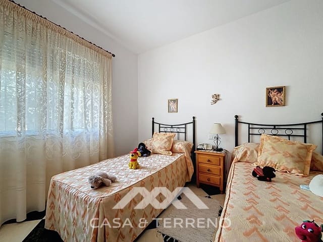 5 chambre Villa/Maison à vendre à Vinuela avec piscine garage - 360 000 € (Ref: 9008612)