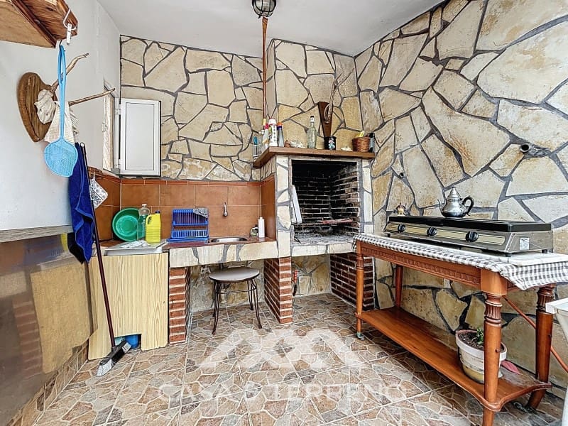 5 sypialnia Willa na sprzedaż w Vinuela z basenem garażem - 360 000 € (Ref: 9008612)