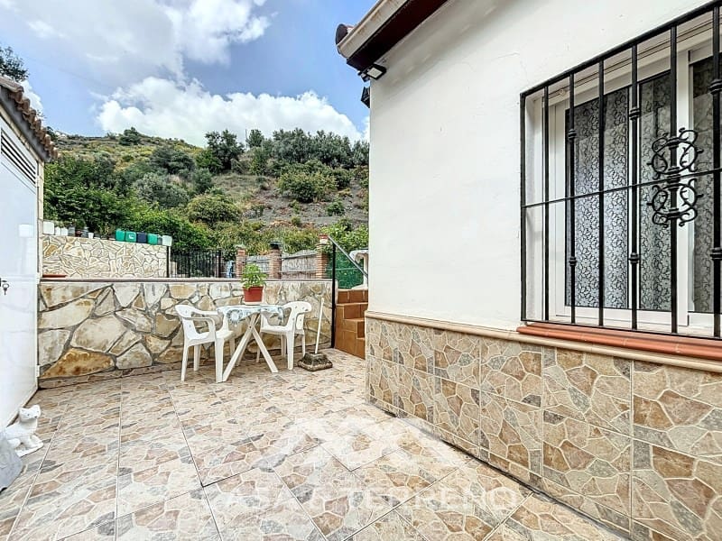 5 sypialnia Willa na sprzedaż w Vinuela z basenem garażem - 360 000 € (Ref: 9008612)