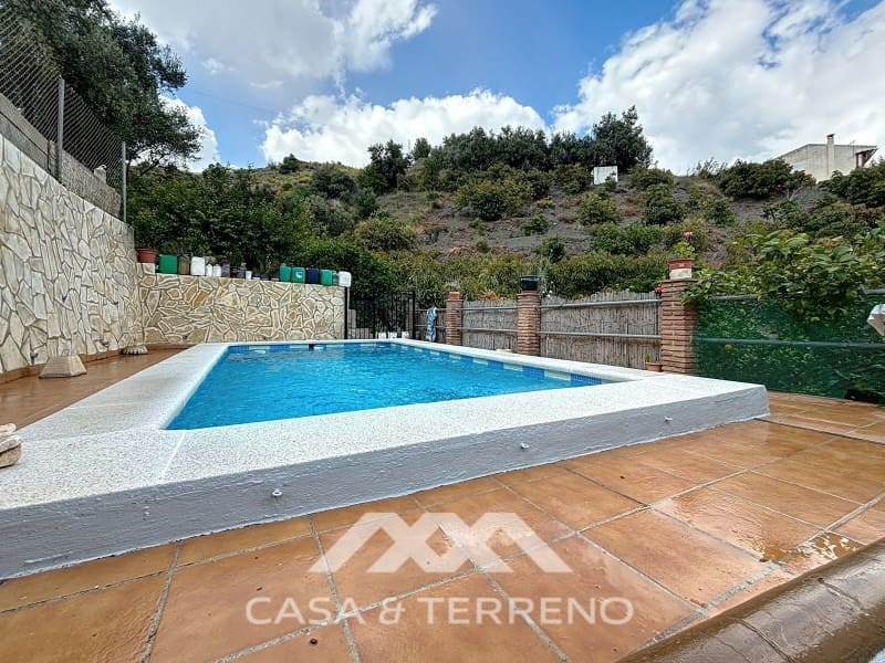 5 sypialnia Willa na sprzedaż w Vinuela z basenem garażem - 360 000 € (Ref: 9008612)