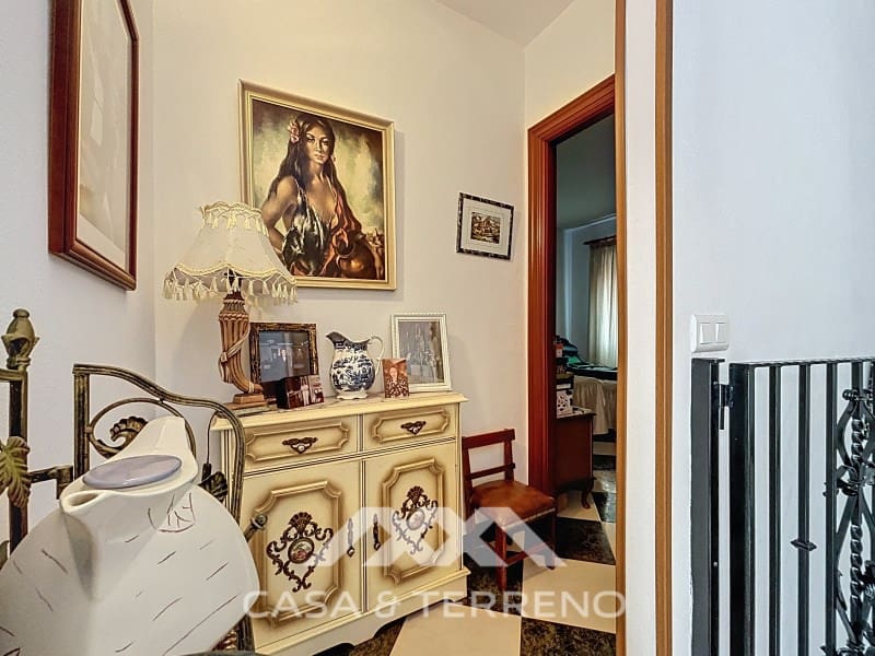 5 sypialnia Willa na sprzedaż w Vinuela z basenem garażem - 360 000 € (Ref: 9008612)