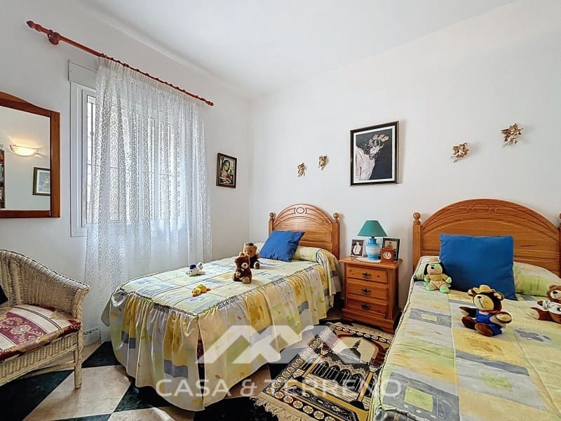 5 sypialnia Willa na sprzedaż w Vinuela z basenem garażem - 360 000 € (Ref: 9008612)