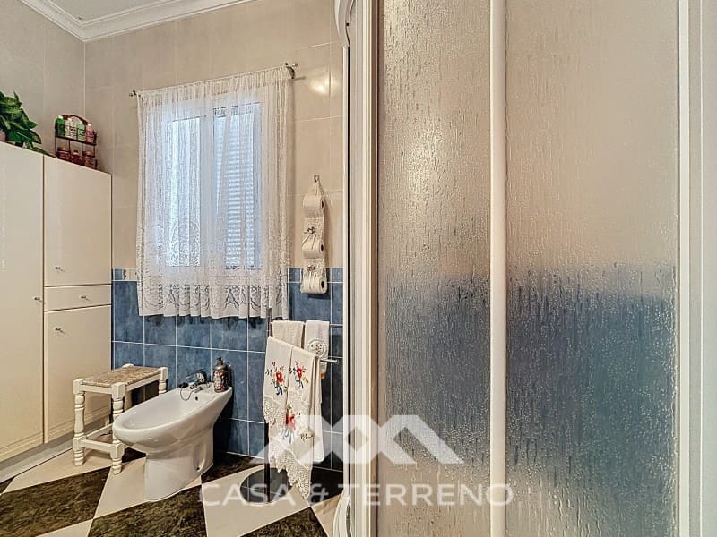 5 sypialnia Willa na sprzedaż w Vinuela z basenem garażem - 360 000 € (Ref: 9008612)