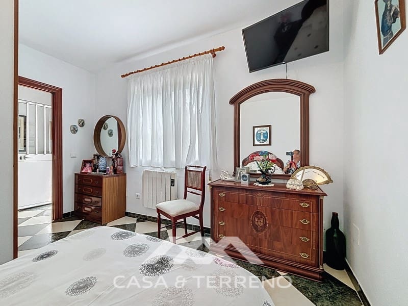 5 sypialnia Willa na sprzedaż w Vinuela z basenem garażem - 360 000 € (Ref: 9008612)