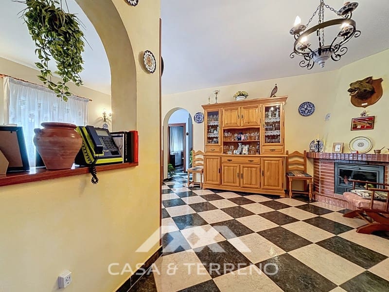 5 sypialnia Willa na sprzedaż w Vinuela z basenem garażem - 360 000 € (Ref: 9008612)