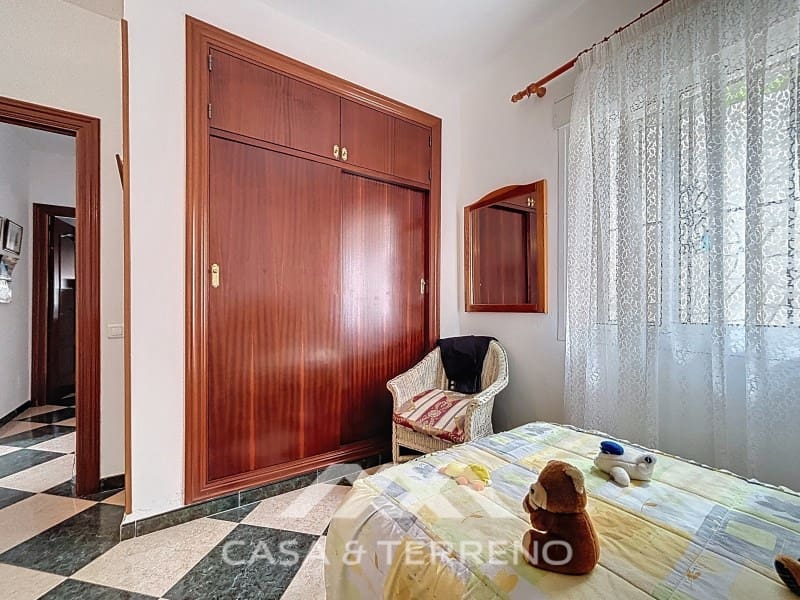 5 sypialnia Willa na sprzedaż w Vinuela z basenem garażem - 360 000 € (Ref: 9008612)