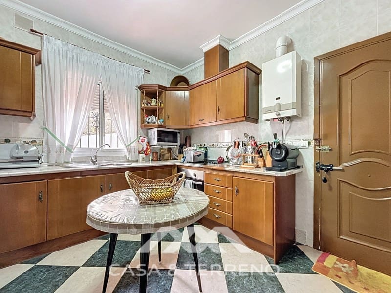 5 sypialnia Willa na sprzedaż w Vinuela z basenem garażem - 360 000 € (Ref: 9008612)