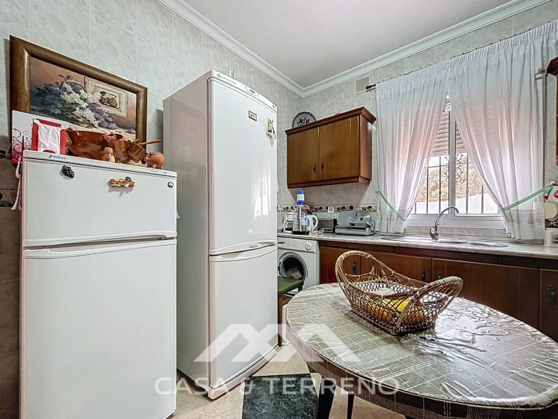 5 sypialnia Willa na sprzedaż w Vinuela z basenem garażem - 360 000 € (Ref: 9008612)