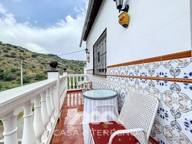 5 slaapkamer Villa te koop in Viñuela met zwembad garage - € 360.000 (Ref: 9008612)