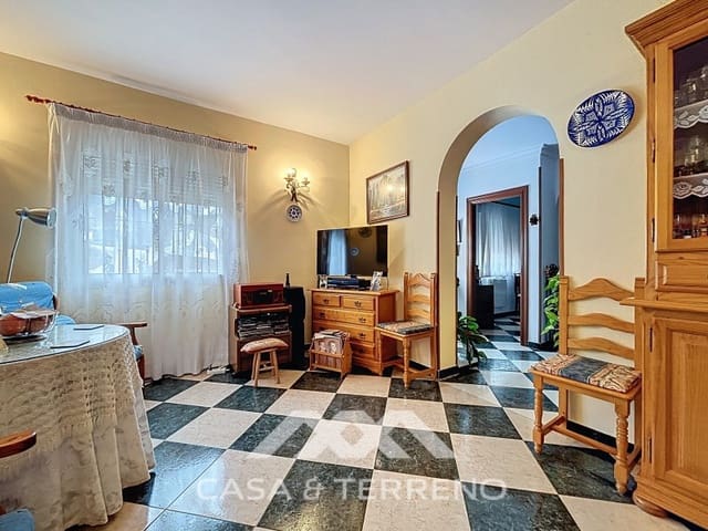 5 slaapkamer Villa te koop in Viñuela met zwembad garage - € 360.000 (Ref: 9008612)