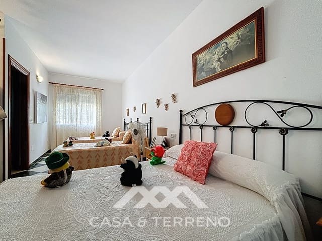 5 chambre Villa/Maison à vendre à Vinuela avec piscine garage - 360 000 € (Ref: 9008612)