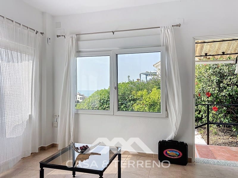 5 chambre Villa/Maison à vendre à Caleta de Velez avec piscine garage - 585 000 € (Ref: 9036999)