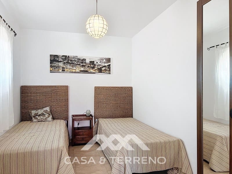 5 chambre Villa/Maison à vendre à Caleta de Velez avec piscine garage - 585 000 € (Ref: 9036999)