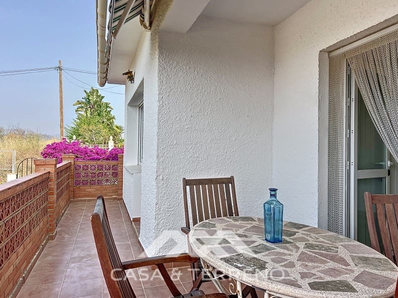 5 chambre Villa/Maison à vendre à Caleta de Velez avec piscine garage - 585 000 € (Ref: 9036999)