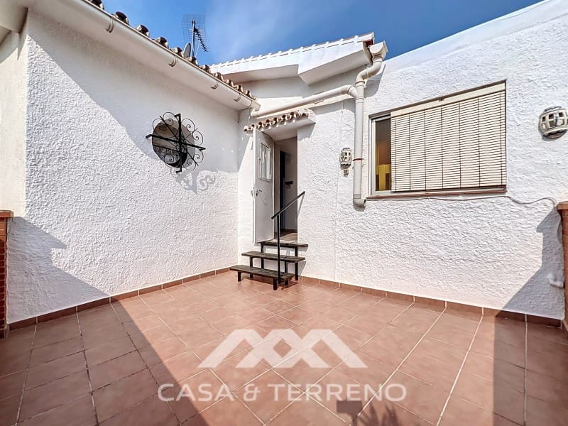 5 chambre Villa/Maison à vendre à Caleta de Velez avec piscine garage - 585 000 € (Ref: 9036999)