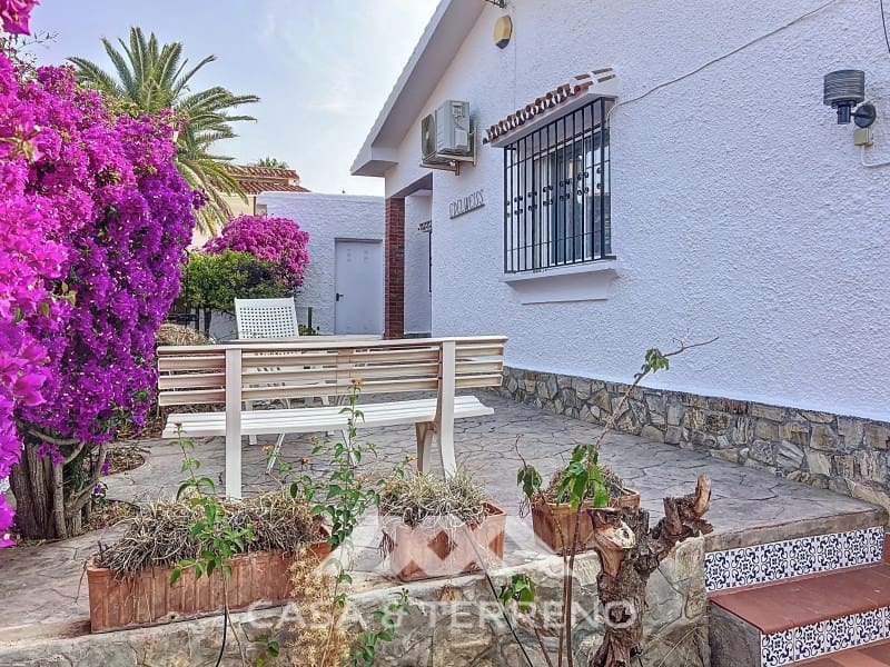 5 chambre Villa/Maison à vendre à Caleta de Velez avec piscine garage - 585 000 € (Ref: 9036999)