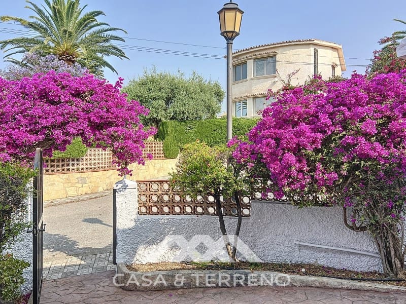 5 chambre Villa/Maison à vendre à Caleta de Velez avec piscine garage - 585 000 € (Ref: 9036999)