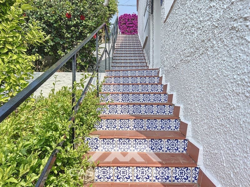 5 chambre Villa/Maison à vendre à Caleta de Velez avec piscine garage - 585 000 € (Ref: 9036999)