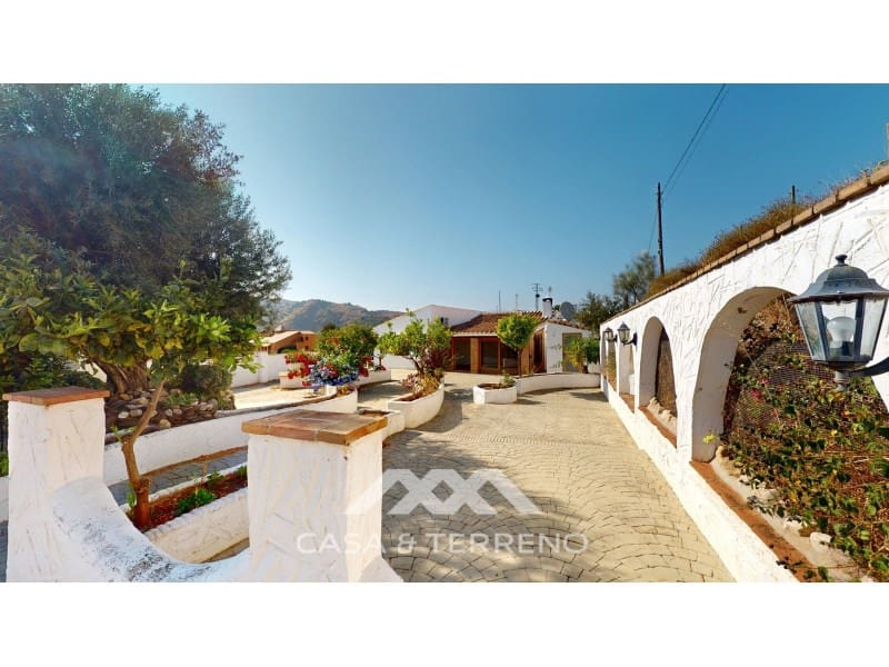 3 soveværelse Villa til salg i Vinuela med swimmingpool - € 497.000 (Ref: 9059820)