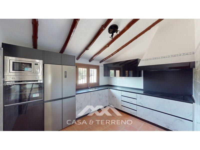 3 soveværelse Villa til salg i Vinuela med swimmingpool - € 497.000 (Ref: 9059820)