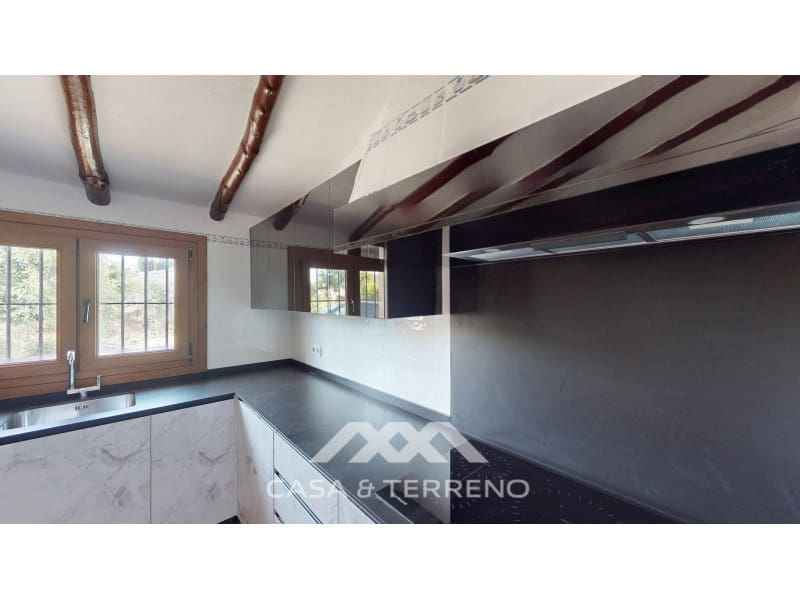 3 soveværelse Villa til salg i Vinuela med swimmingpool - € 497.000 (Ref: 9059820)