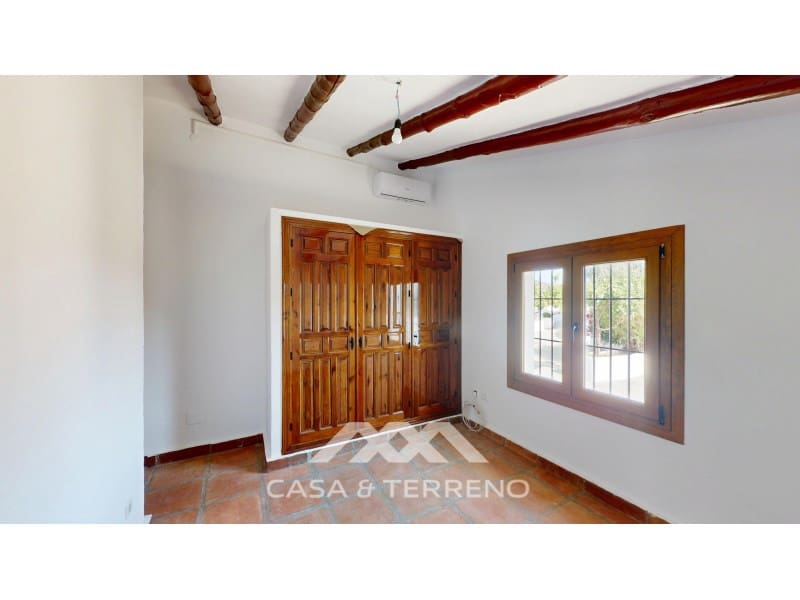 3 soveværelse Villa til salg i Vinuela med swimmingpool - € 497.000 (Ref: 9059820)