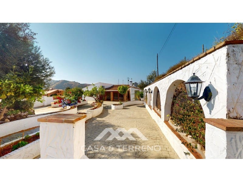 3 soveværelse Villa til salg i Vinuela med swimmingpool - € 497.000 (Ref: 9059820)