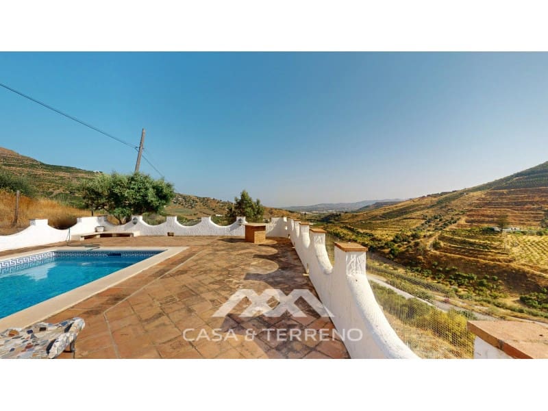 3 soveværelse Villa til salg i Vinuela med swimmingpool - € 497.000 (Ref: 9059820)