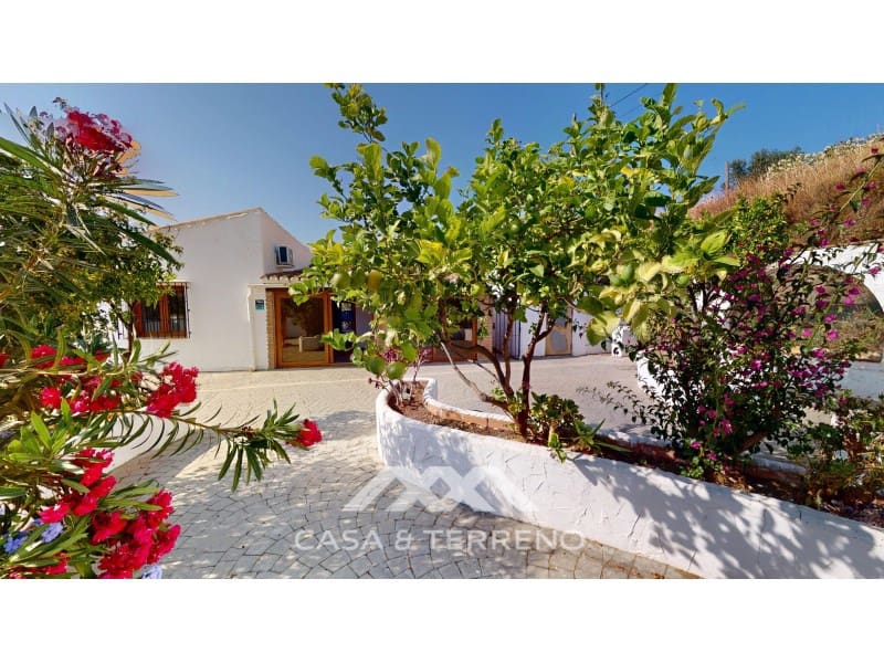 3 soveværelse Villa til salg i Vinuela med swimmingpool - € 497.000 (Ref: 9059820)