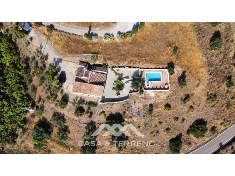3 bedroom Villa for sale in Vinuela with pool - € 475,000 (Ref: 9059820)