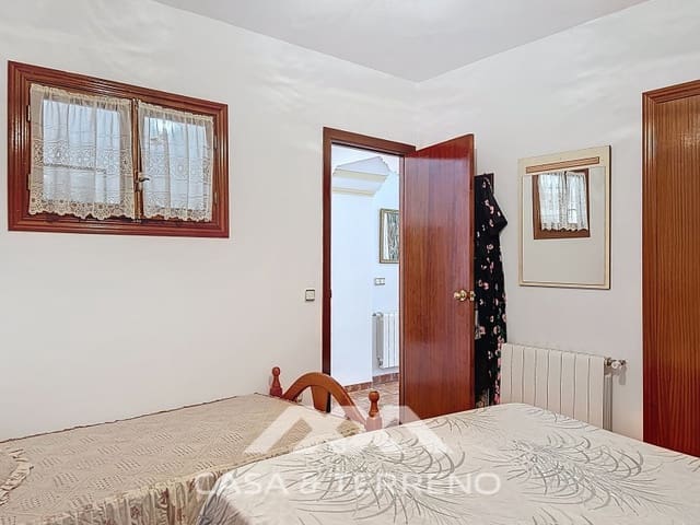 4 makuuhuone Omakotitalo myytävänä paikassa Zafarraya - 140 000 € (Ref: 9099394)