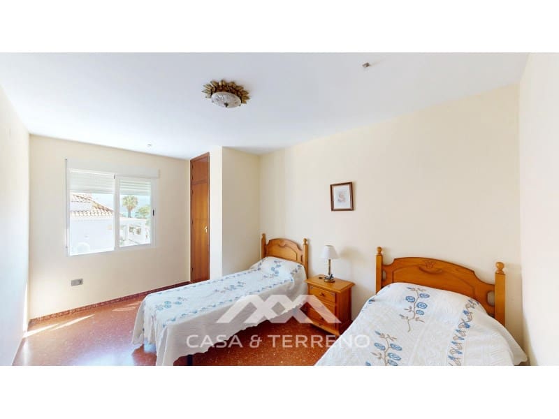 3 bedroom Flat for sale in Torre del Mar - € 550,000 (Ref: 9136327)