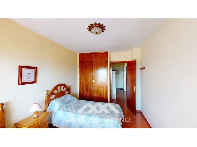 3 bedroom Flat for sale in Torre del Mar - € 550,000 (Ref: 9136327)