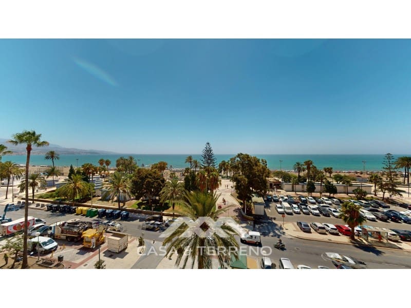 3 bedroom Flat for sale in Torre del Mar - € 550,000 (Ref: 9136327)