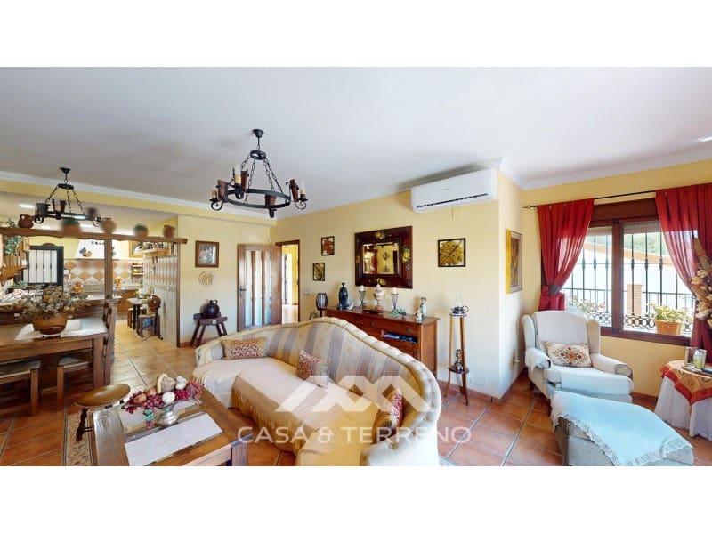 3 soveværelse Villa til salg i Mezquitilla med swimmingpool garage - € 635.000 (Ref: 9147318)