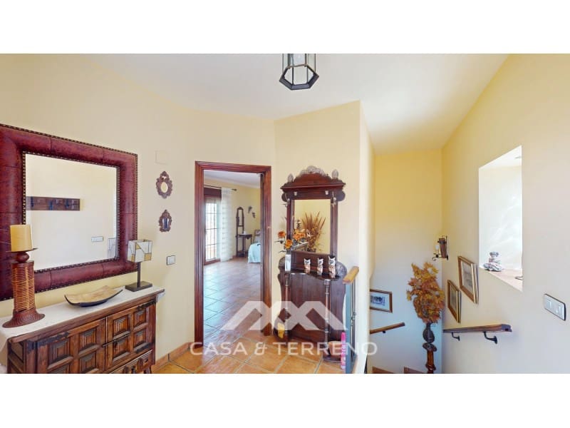 3 soveværelse Villa til salg i Mezquitilla med swimmingpool garage - € 635.000 (Ref: 9147318)