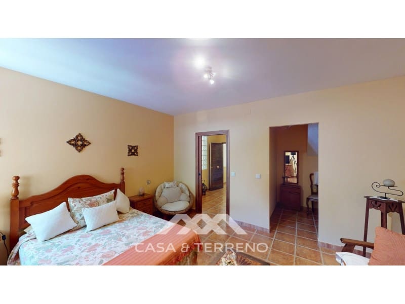 3 soveværelse Villa til salg i Mezquitilla med swimmingpool garage - € 635.000 (Ref: 9147318)