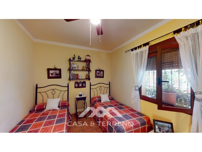 3 soveværelse Villa til salg i Mezquitilla med swimmingpool garage - € 635.000 (Ref: 9147318)