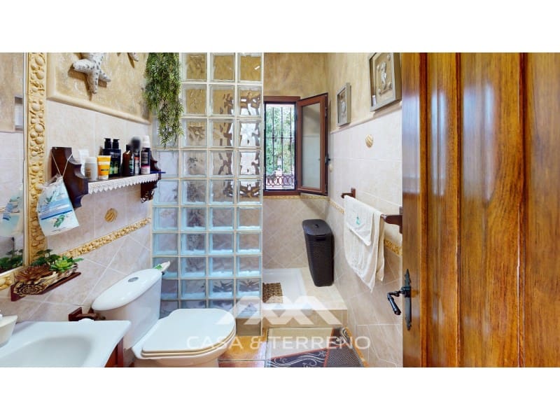 3 soveværelse Villa til salg i Mezquitilla med swimmingpool garage - € 635.000 (Ref: 9147318)