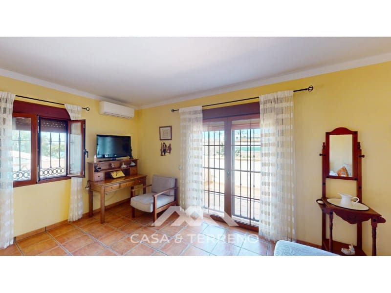 3 soveværelse Villa til salg i Mezquitilla med swimmingpool garage - € 635.000 (Ref: 9147318)